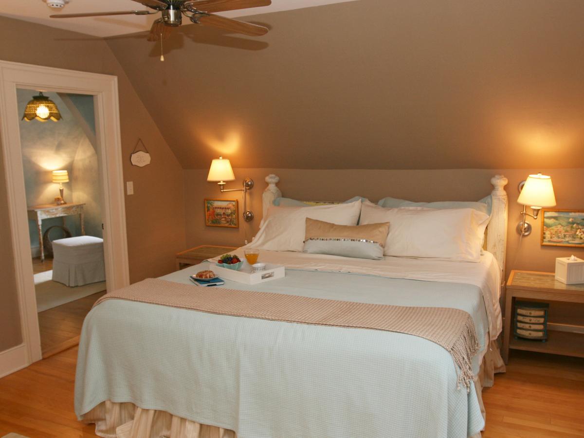 Dreamhouse Country Inn Bristol 객실 사진