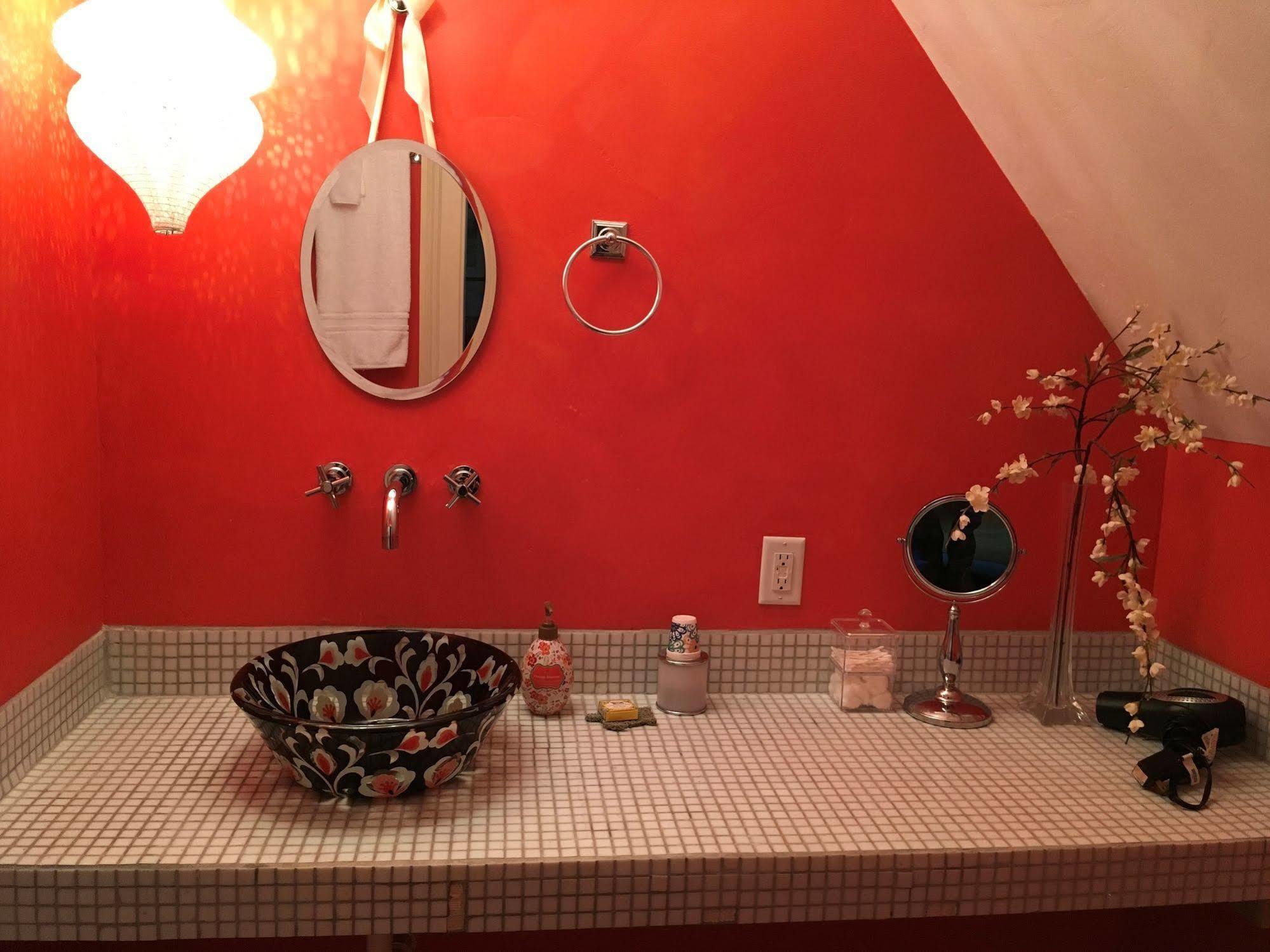 Dreamhouse Country Inn Bristol 외부 사진